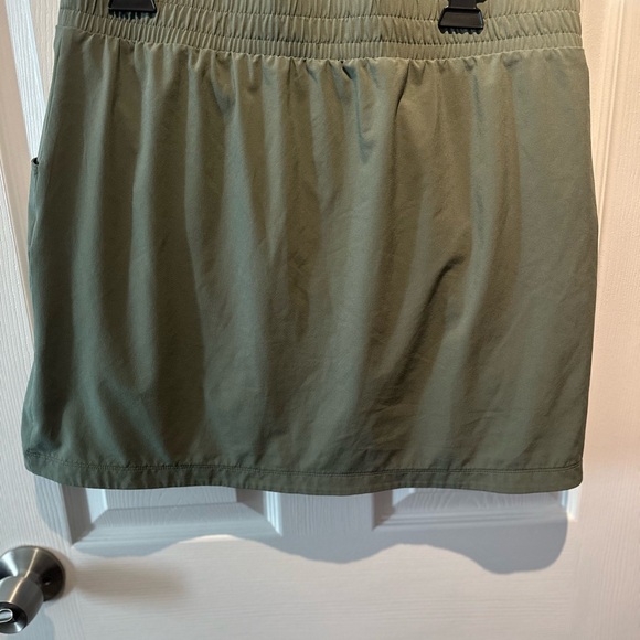 T by Talbots Golf Skort Women Size L Green With Pockets Built In Shorts - Picture 7 of 7